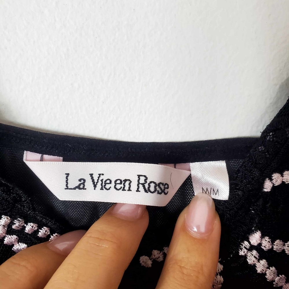 la Vie en Rose Mesh and Lace Plunge Nightie Black Pink White Lace Floral… - Picture 3 of 4